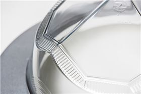 鉆石采光罩對正午過強陽光入射有何應(yīng)對措施