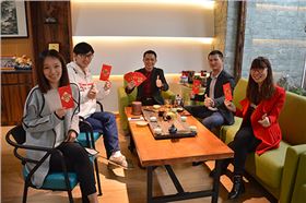 香港正能量科技集團(tuán)祝大家新年快樂 香港正能量科技集團(tuán)祝大家新年快樂