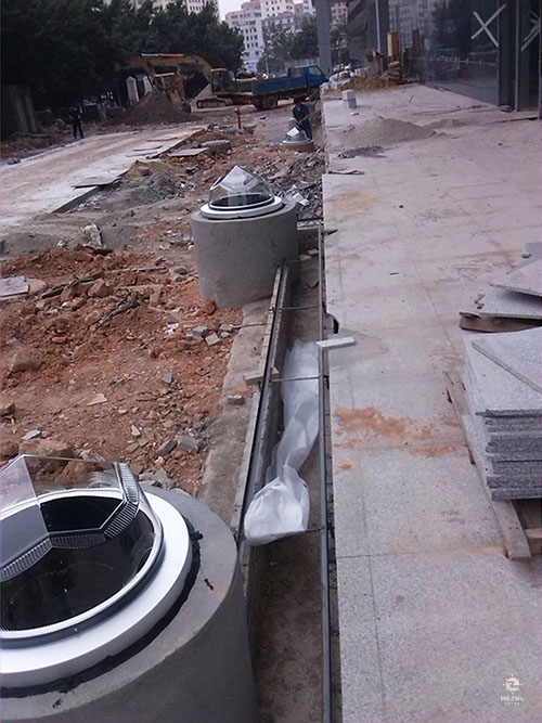 導(dǎo)光管采光系統(tǒng)施工現(xiàn)場 導(dǎo)光管采光系統(tǒng)施工現(xiàn)場